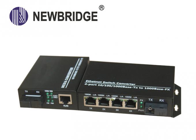 medios estándar del SC del convertidor de 10 100 1000M Gigabit Ethernet con el interruptor de 4 puertos